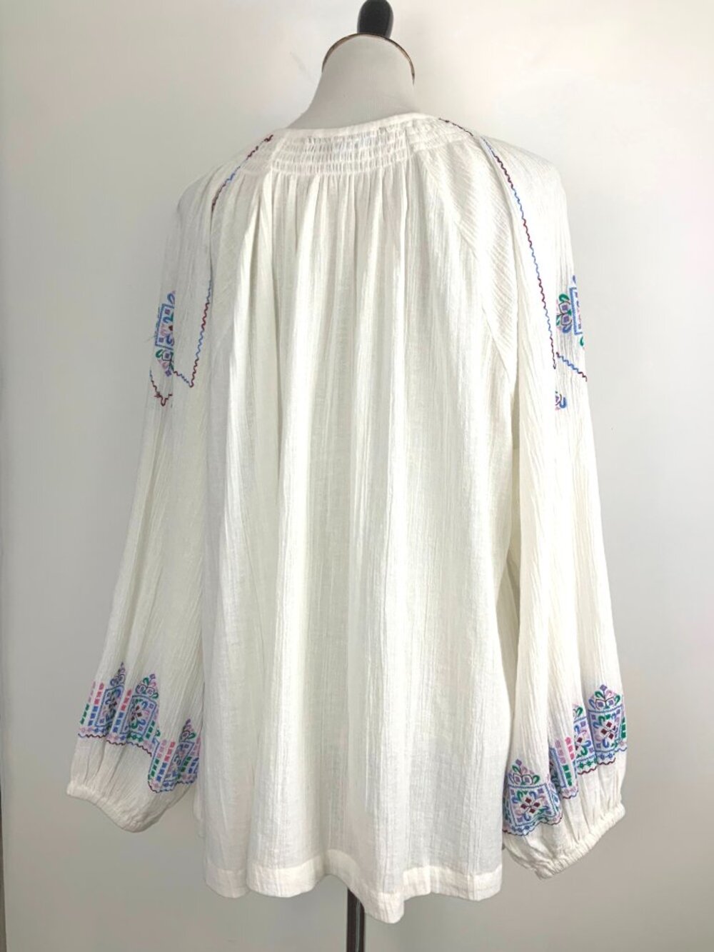 J Peterman Embroidered Cotton Peasant Blouse White Boho Tassel Split Neck Sz L - Picture 13 of 16